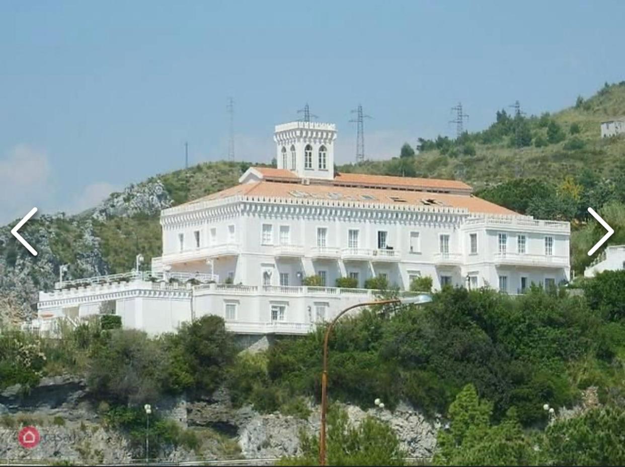 Appartamento Nel Fabbricato Denominato Il Castello ปรายาอามาเร ภายนอก รูปภาพ