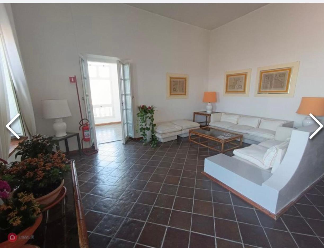 Appartamento Nel Fabbricato Denominato Il Castello ปรายาอามาเร ภายนอก รูปภาพ