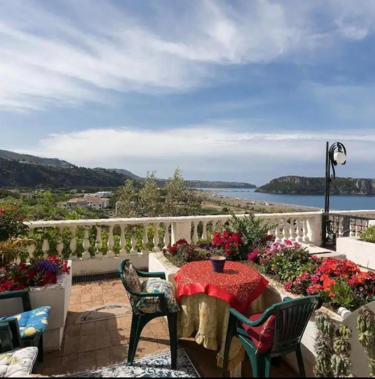 Appartamento Nel Fabbricato Denominato Il Castello ปรายาอามาเร ภายนอก รูปภาพ
